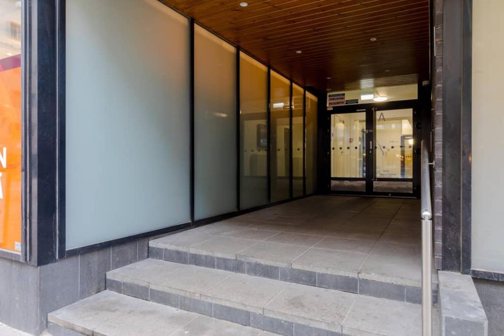 Sleek And Spacious 3 Bedroom Apartment In City Centre هلسنكي المظهر الخارجي الصورة
