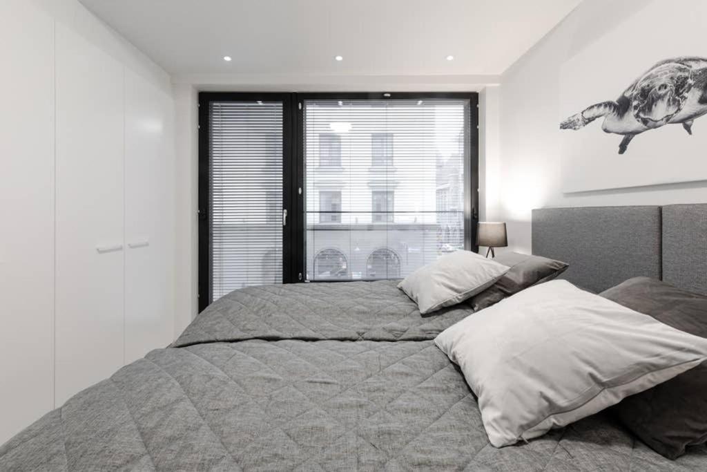 Sleek And Spacious 3 Bedroom Apartment In City Centre هلسنكي المظهر الخارجي الصورة