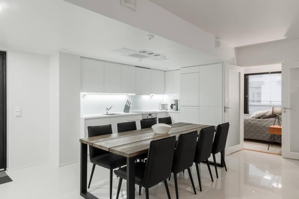 Sleek And Spacious 3 Bedroom Apartment In City Centre هلسنكي المظهر الخارجي الصورة